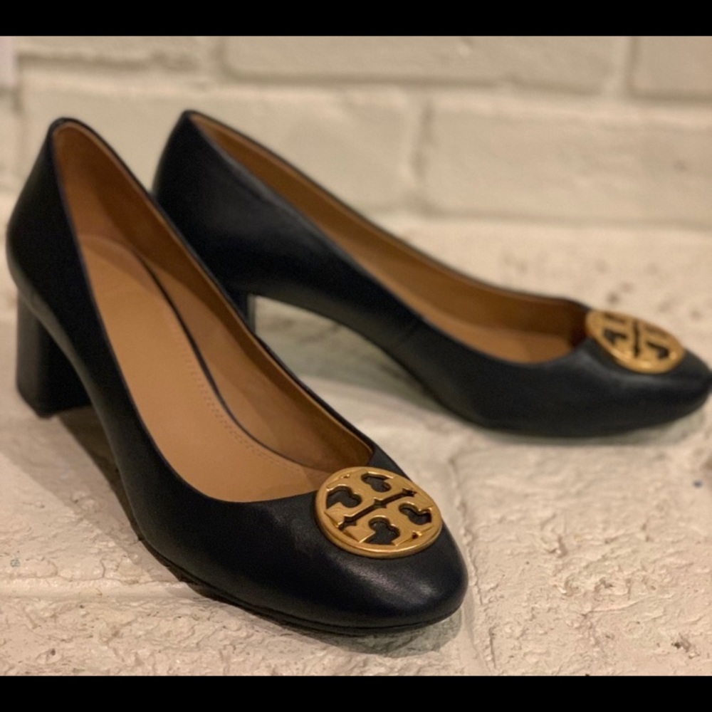 Tory Burch Chelsea Pump